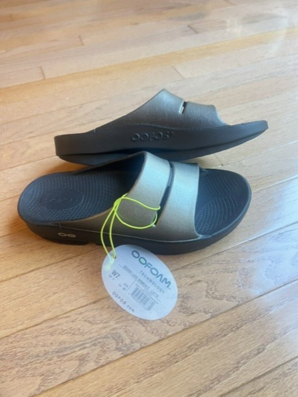 NEW Oofos OOAHH Luxe Women's 7 Recovery Slide Luxe - Latte EU 38 NWT